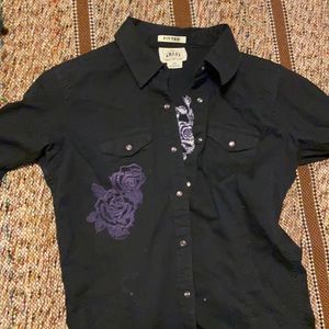 Black Ariat fitted long sheet button down shirt with angle wings
